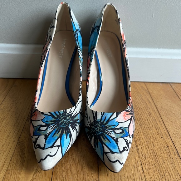 Nine West flower pumps size 9 - Picture 2 of 6